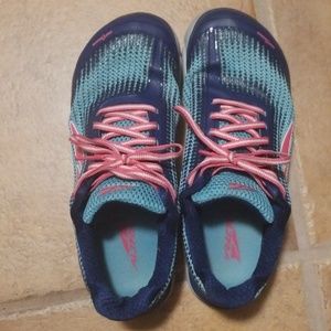 Altra foot shape running shoes